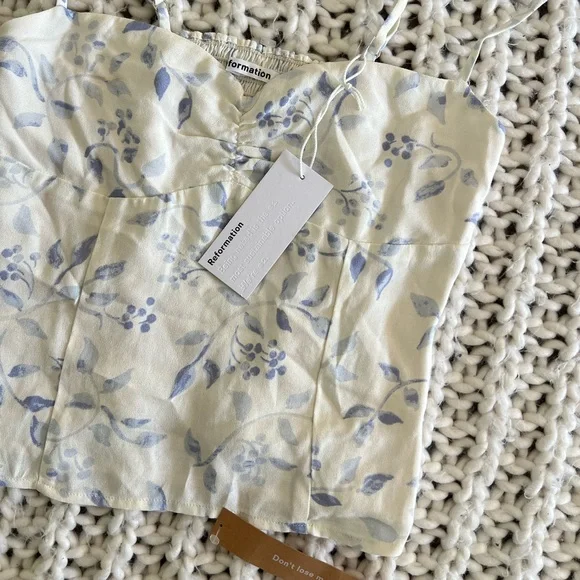 NWT REFORMATION Thiago Top 🫐🧺 - Picture 4 of 7
